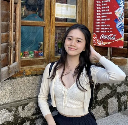 Claire - Tutor profile